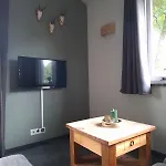 Veluwe Modern With Private Garden - Cosy Getaway Chalet Putten