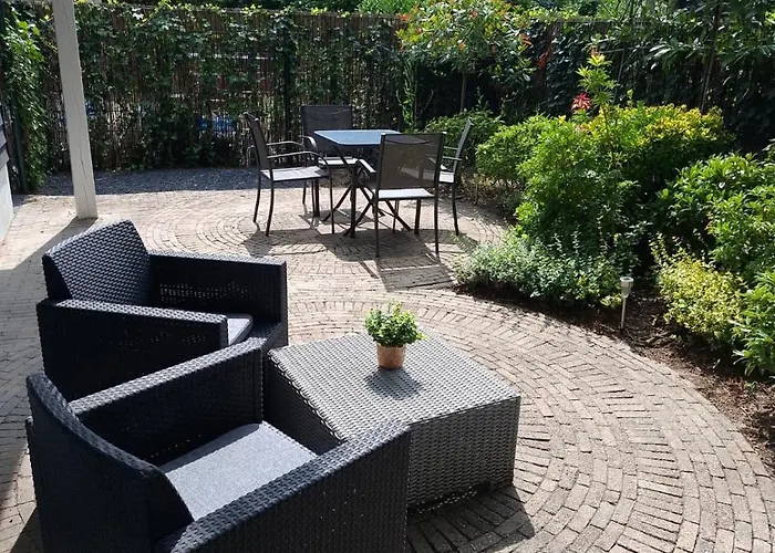 Fijn Dicht Bij 木屋 *